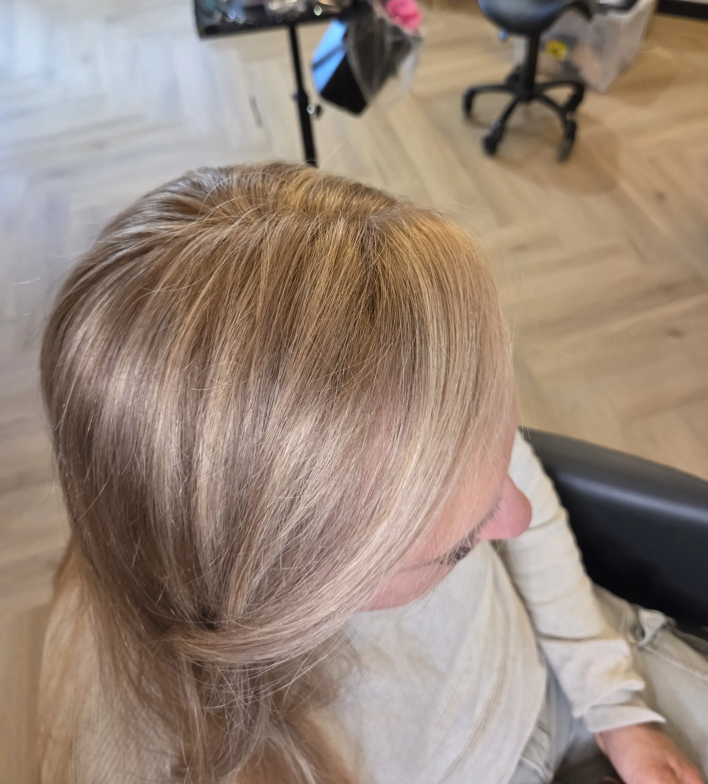 closure blond